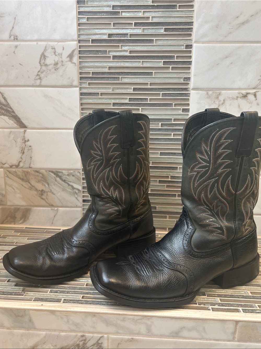 Ariat Black Leather Western Cowboy Boots with Brown Stitching - Picture 4 of 12